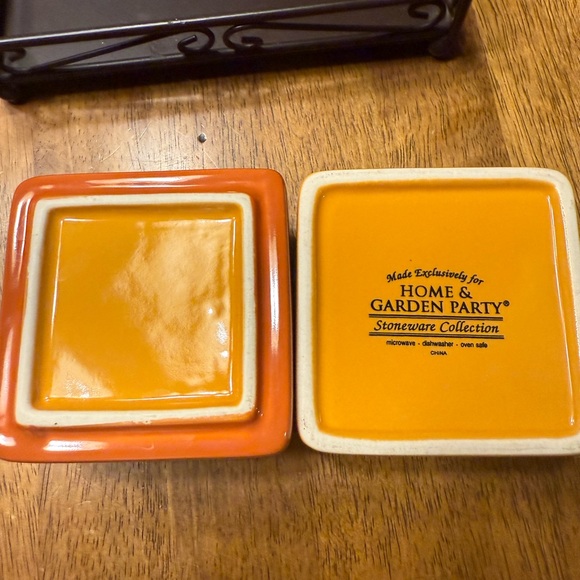 Ceramic Kitchen Set with Pitcher and Containers - Picture 7 of 9